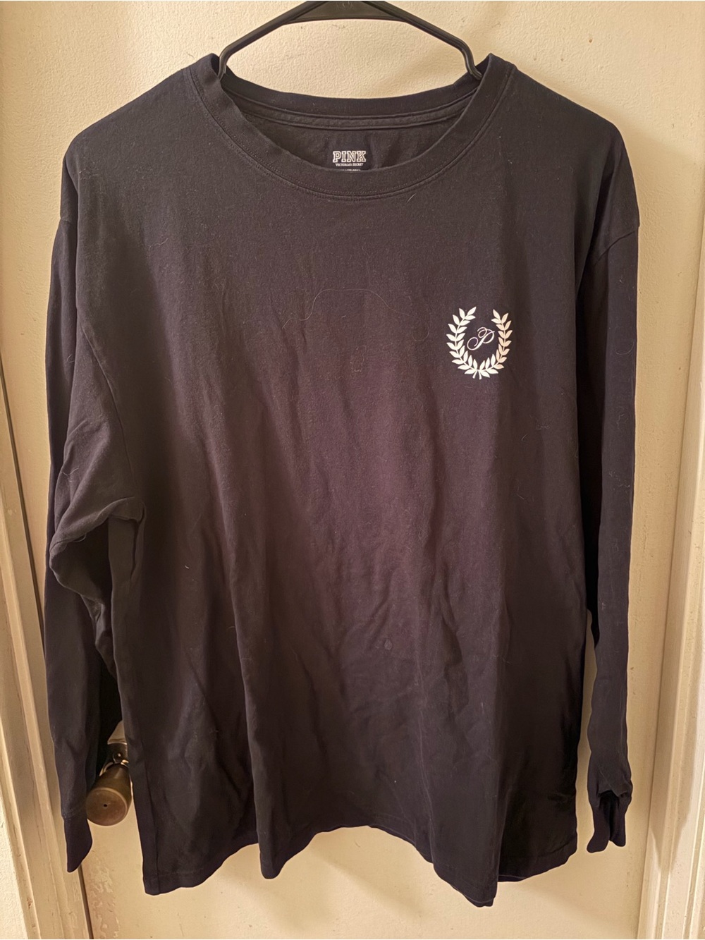 PINK Victoria's Secret Black Long-Sleeve Tee with White Laurel Crest